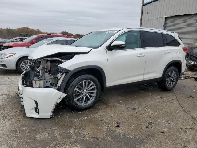 TOYOTA HIGHLANDER 2019 5TDKZRFH4KS571118 | Auction Seeker