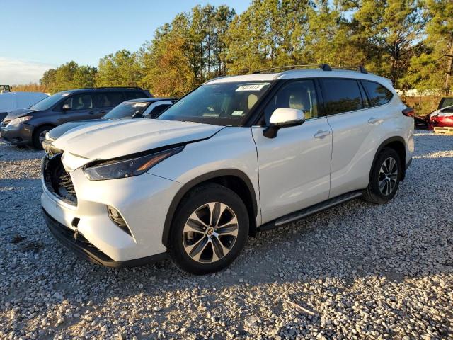 TOYOTA HIGHLANDER 2022 5TDGZRAH8NS555988 | Auction Seeker