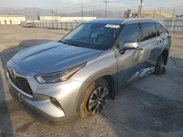 TOYOTA HIGHLANDER 2022 5TDHZRAH9NS116819 | Auction Seeker