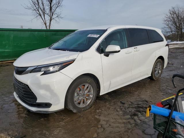 TOYOTA SIENNA 2022 5TDKRKEC7NS128205 | Auction Seeker