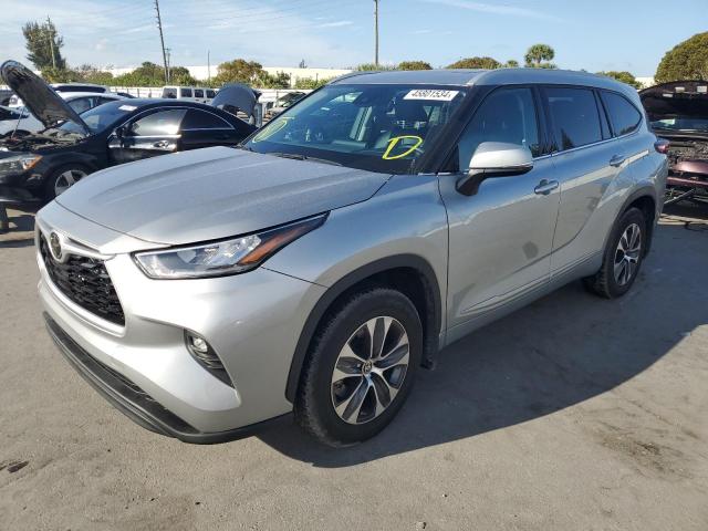 TOYOTA HIGHLANDER 2022 5TDGZRBH7NS243904 | Auction Seeker