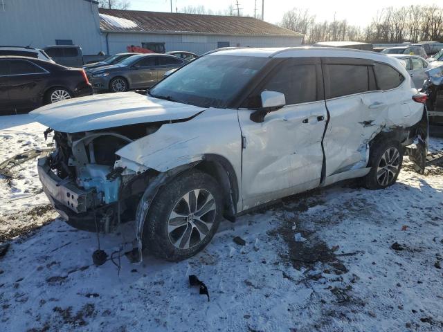 TOYOTA HIGHLANDER 2022 5TDGZRBH2NS576639 | Auction Seeker