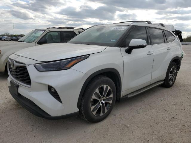TOYOTA HIGHLANDER 2022 5TDGZRAH1NS127499 | Auction Seeker