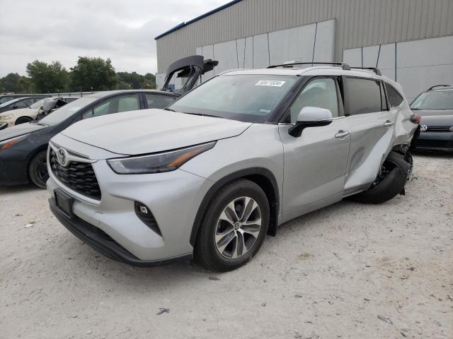 TOYOTA HIGHLANDER 2022 5TDHZRBH4NS257781 | Auction Seeker