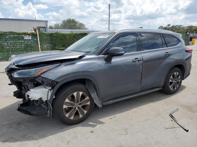 TOYOTA HIGHLANDER 2022 5TDHZRAH9NS556779 | Auction Seeker