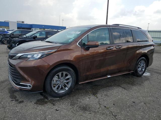 TOYOTA SIENNA 2024 5TDYRKEC8RS181575 | Auction Seeker