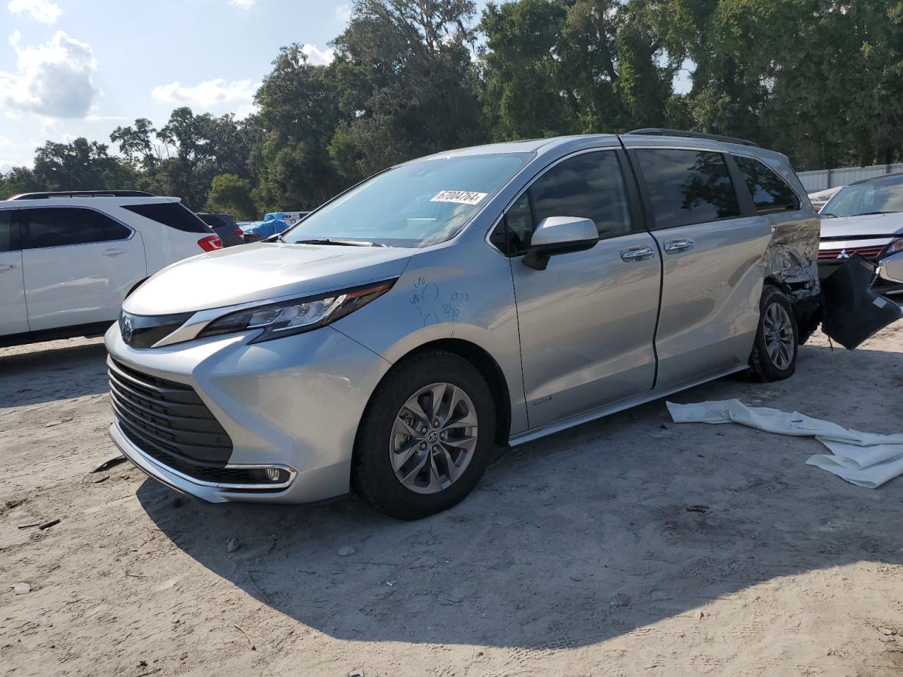TOYOTA SIENNA 2021 5TDYRKECXMS004390 | Auction Seeker