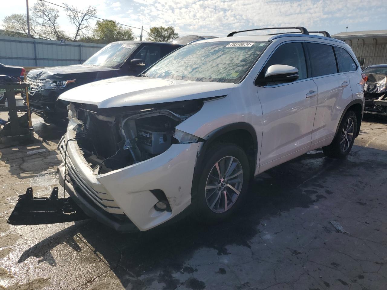 TOYOTA HIGHLANDER 2017 5TDJZRFH5HS445015 | Auction Seeker