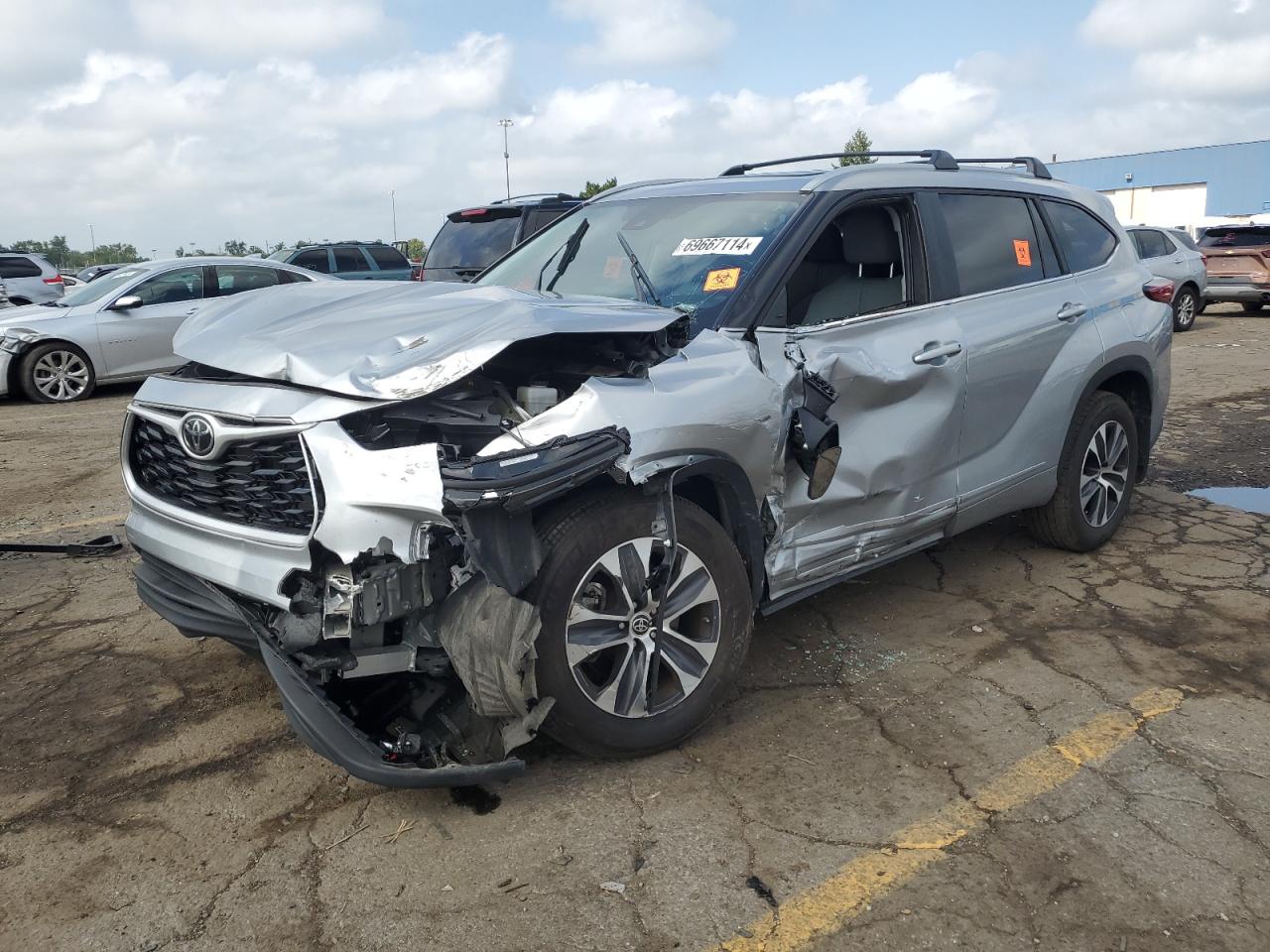 TOYOTA HIGHLANDER 2023 5TDKDRBH9PS022414 | Auction Seeker