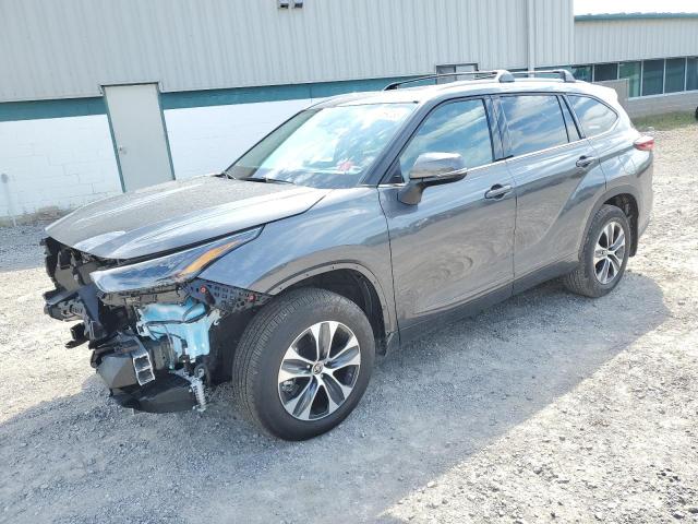 TOYOTA HIGHLANDER 2022 5TDGZRBH4NS588629 | Auction Seeker