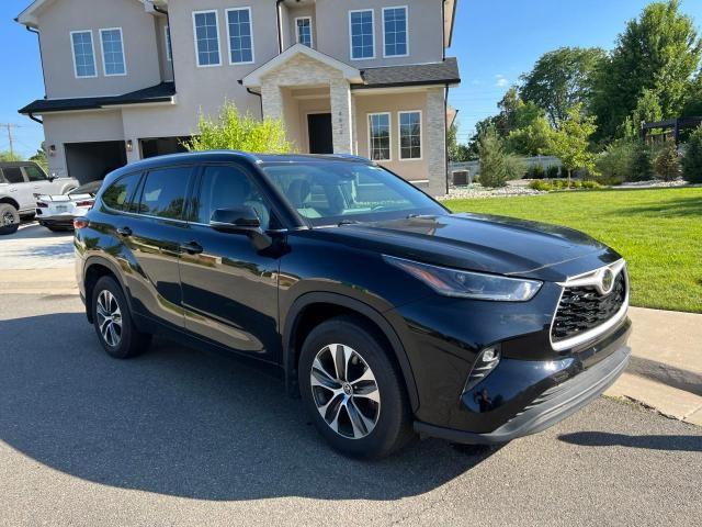 TOYOTA HIGHLANDER 2021 5TDGZRBH8MS121244 | Auction Seeker