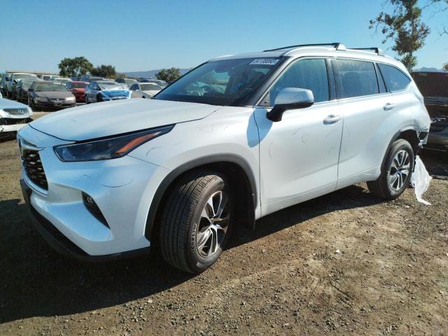 TOYOTA HIGHLANDER 2022 5TDHZRBH3NS566495 | Auction Seeker