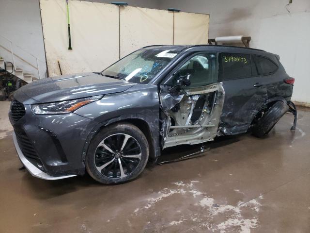 TOYOTA HIGHLANDER 2022 5TDLZRBH1NS246327 | Auction Seeker