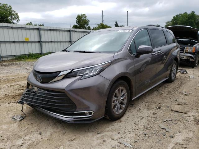 TOYOTA SIENNA 2022 5TDJRKEC2NS096095 | Auction Seeker