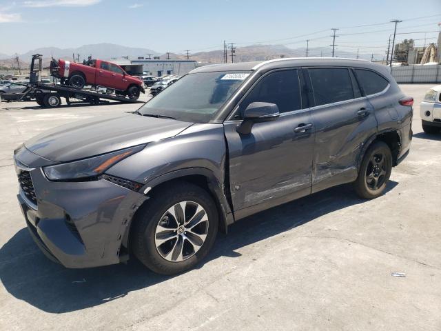 TOYOTA HIGHLANDER 2022 5TDHZRAH8NS548236 | Auction Seeker